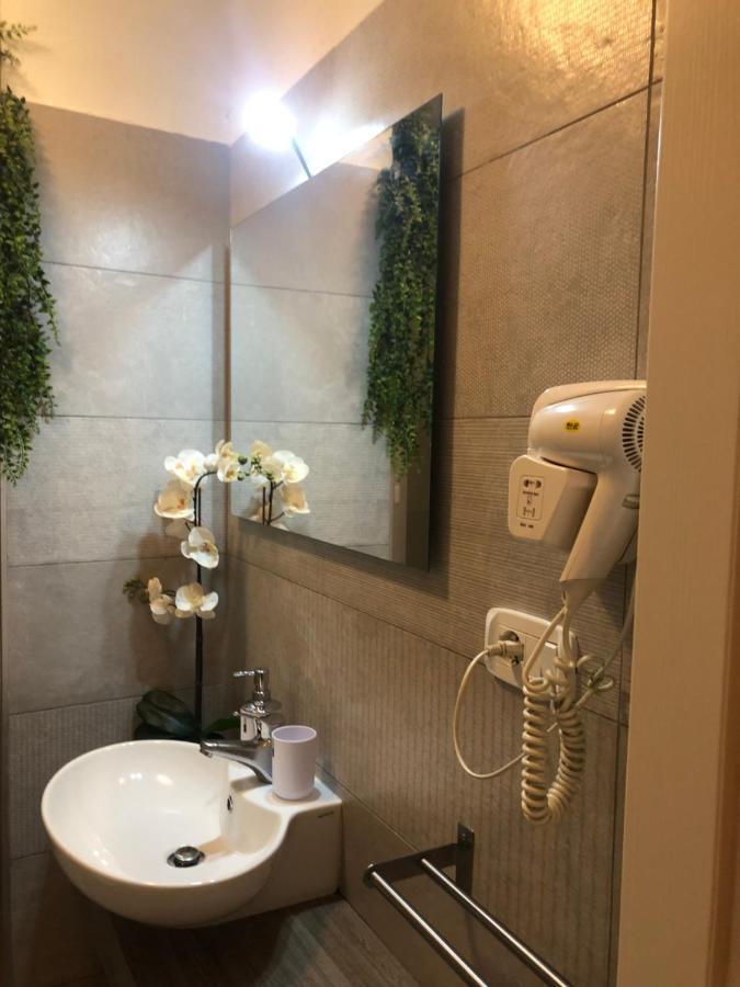 Casa Vittoria Apartment ซาแลร์โน ภายนอก รูปภาพ