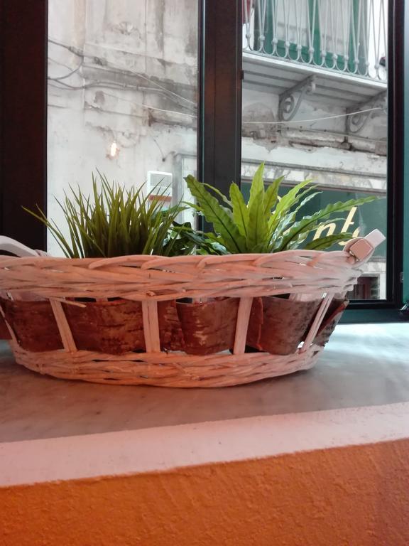 Casa Vittoria Apartment ซาแลร์โน ภายนอก รูปภาพ