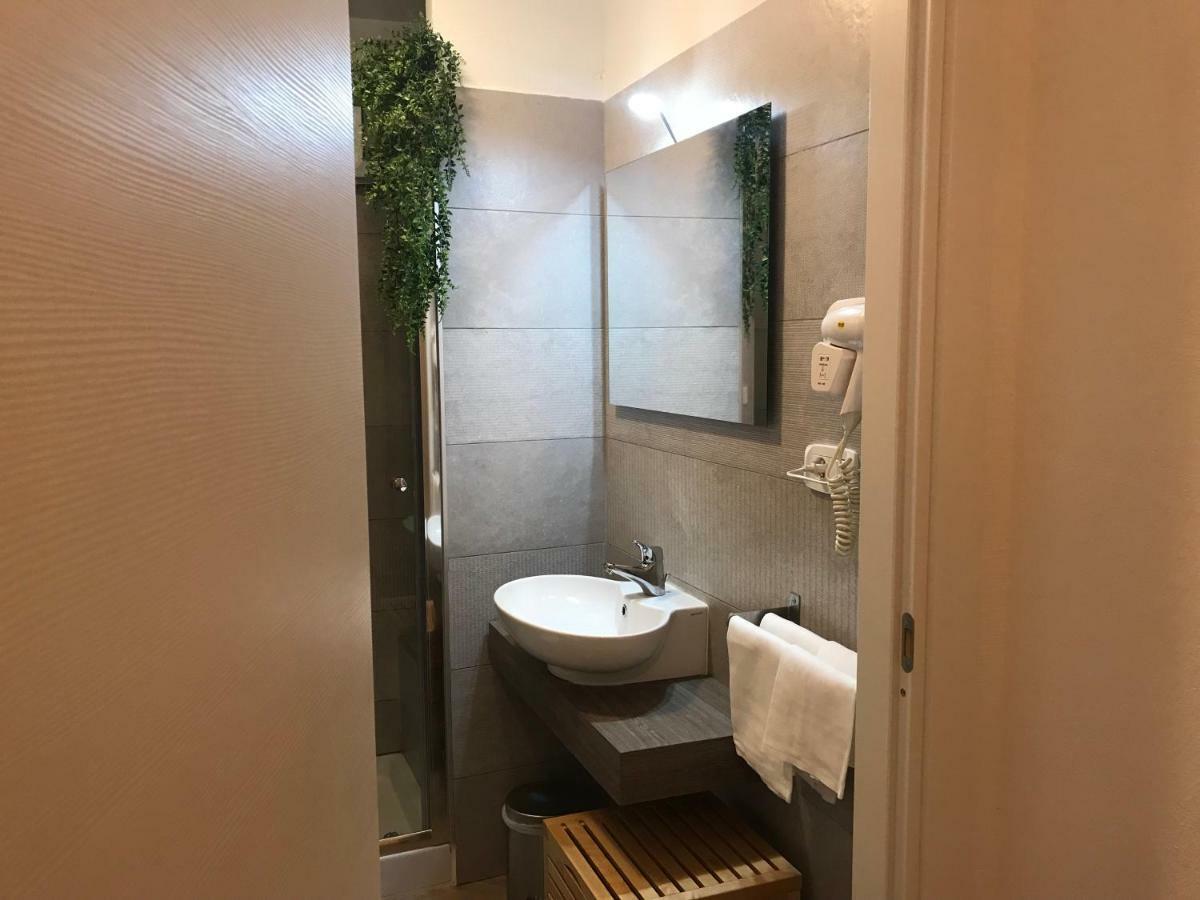 Casa Vittoria Apartment ซาแลร์โน ภายนอก รูปภาพ