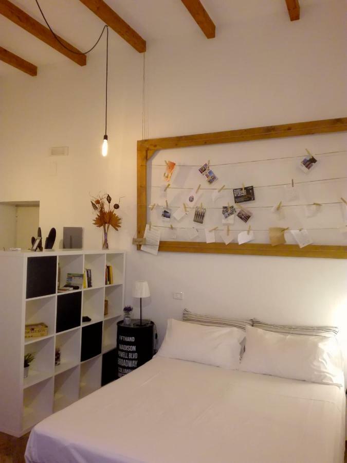Casa Vittoria Apartment ซาแลร์โน ภายนอก รูปภาพ